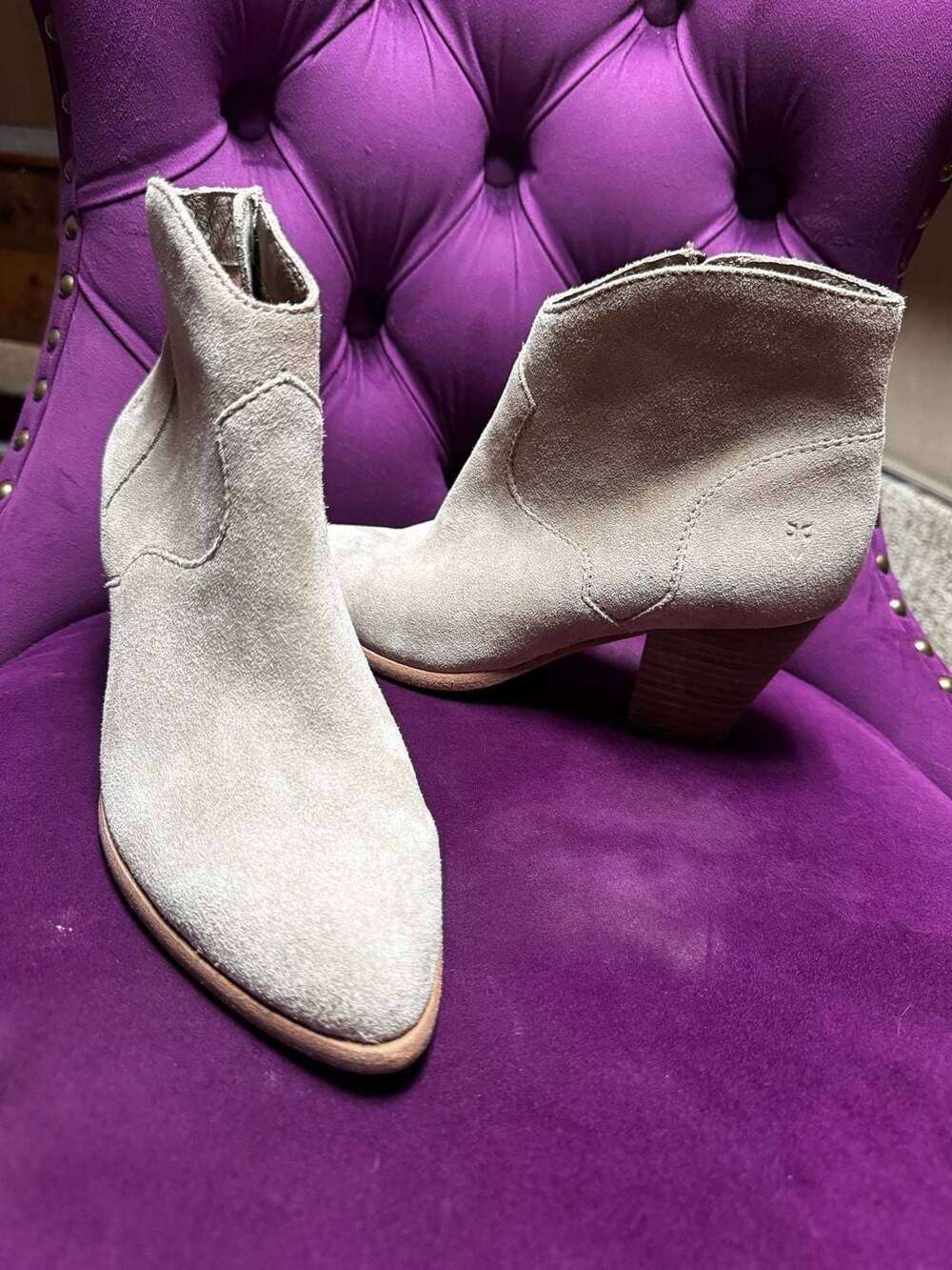 Frye Reed Suede Ankle Booties Size 8 Taupe Western Short Boots NWOB